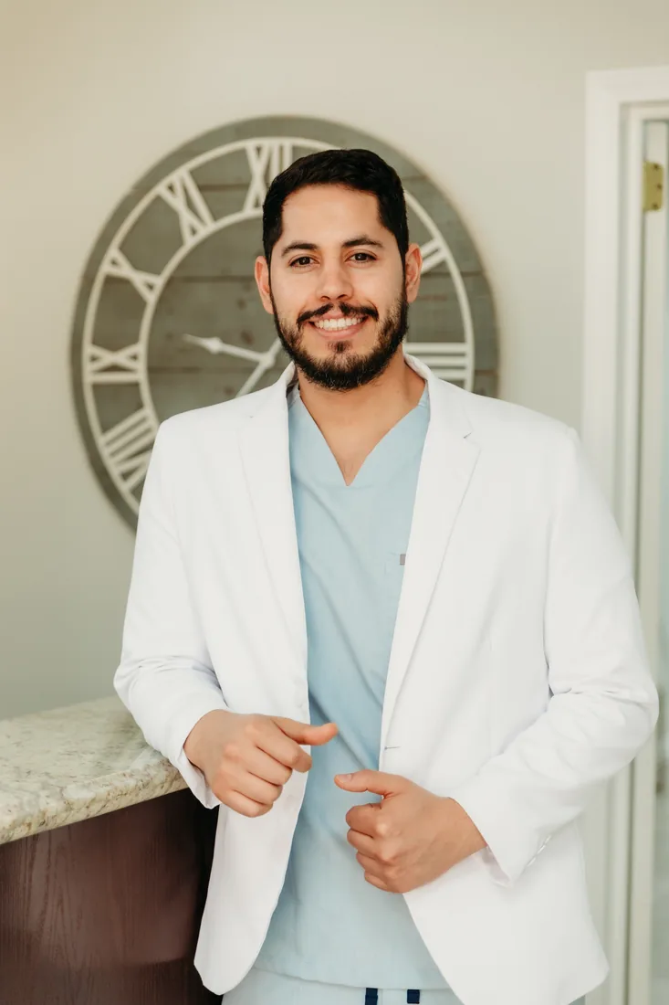 Dr. César Herrera